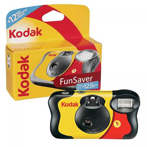  Bundle of Kodak Funsaver 35mm One-Time Single-Use Disposable  Camera (ISO-800) with Flash - 27 Exposures with Microfiber Cloth :  Electronics