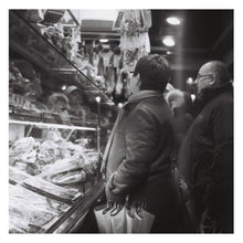 Load image into Gallery viewer, Lomography Earl Grey 100 Black & White Negative (120)