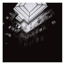 Load image into Gallery viewer, Lomography Earl Grey 100 Black & White Negative (120)